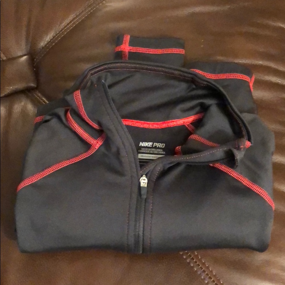 Nike pro half zip